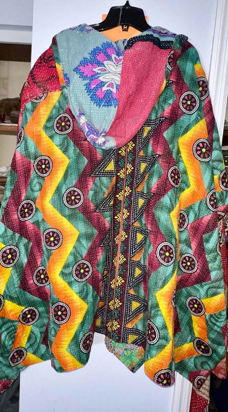 Kantha Bae Dreamweaver Hooded Patchwork Kantha Quilt Coat - Picture 2 of 4